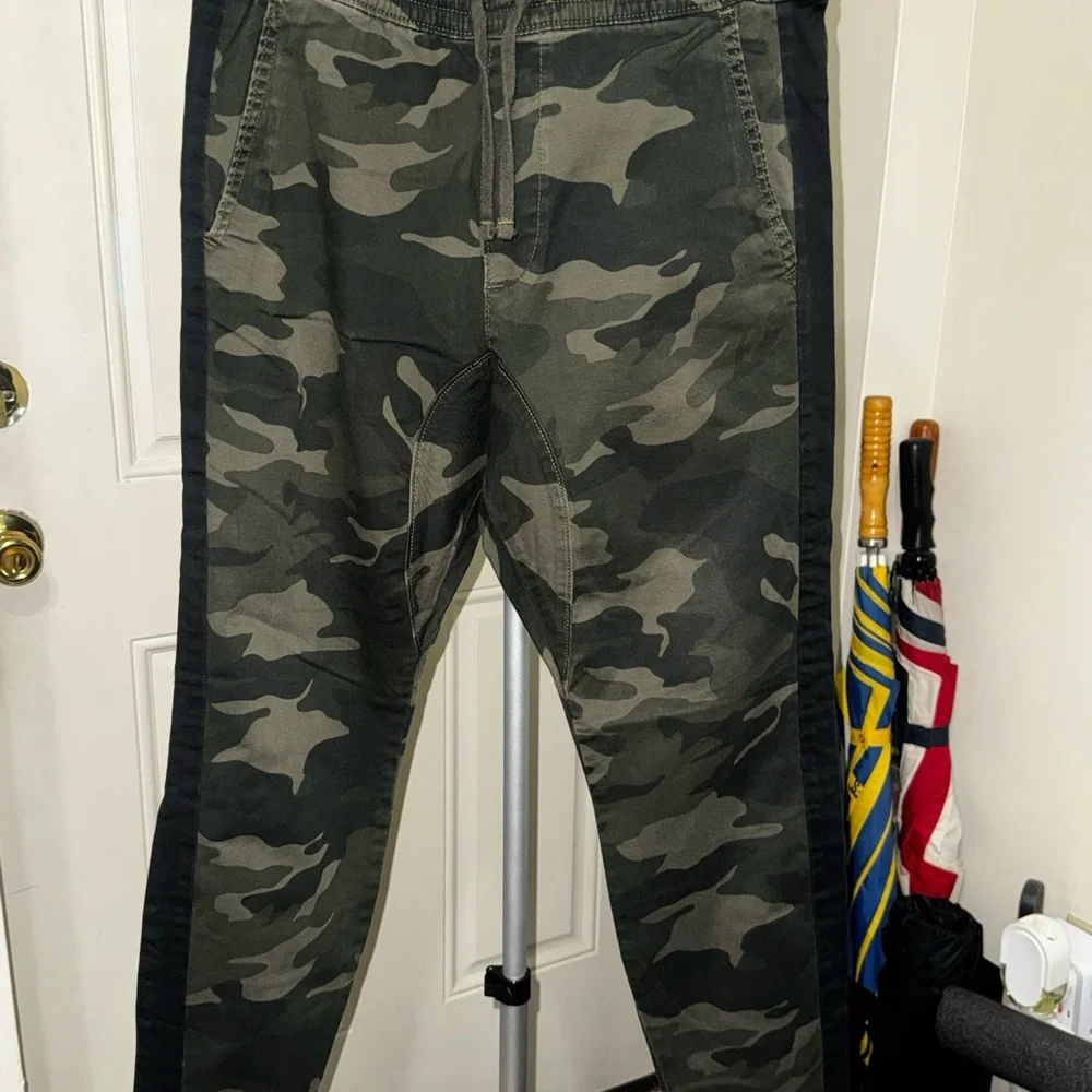 Hollister Pants I Men’s I Jogger I Side Stripe I Stretch Fabric I Super Skinny